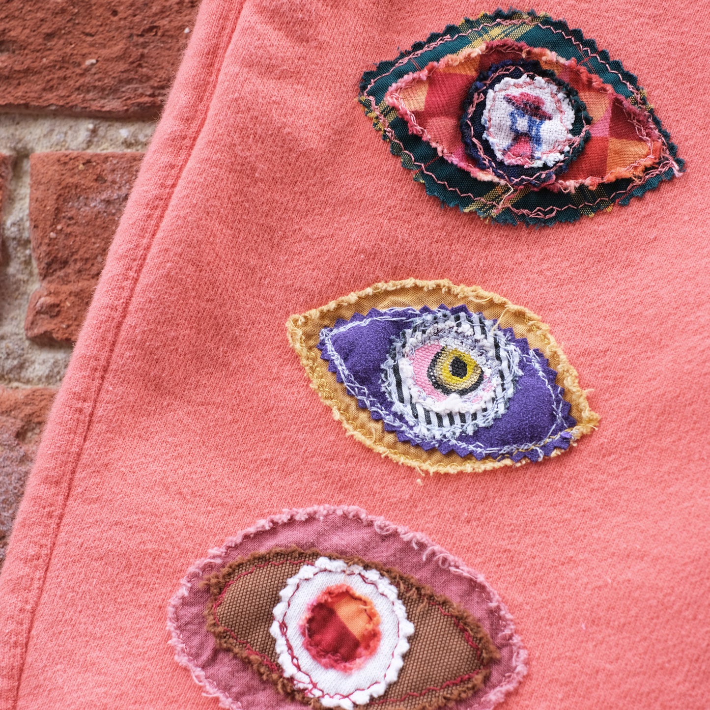 eyeball patch sweat shorts - coral S